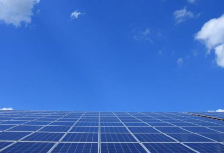 2022年上半年光伏上市公司業績預告一覽：幾家歡喜幾家愁？