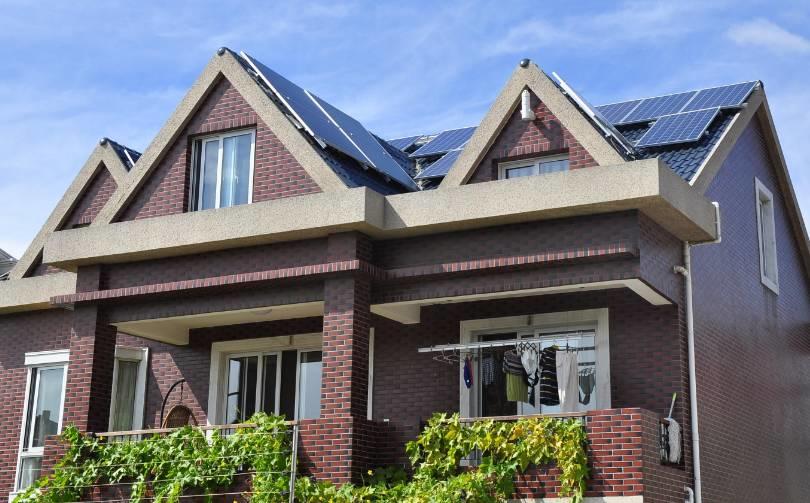 0.42元光伏補(bǔ)貼下調(diào)箭在弦上 部分地區(qū)將暫停受理并網(wǎng)申請(qǐng)業(yè)務(wù)? 0.42元光伏補(bǔ)貼下調(diào)箭在弦上 部分地區(qū)將暫停受理并網(wǎng)申請(qǐng)業(yè)務(wù)?