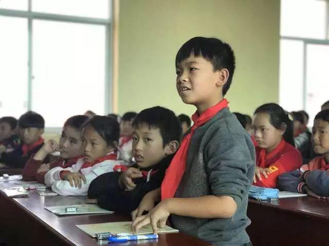 小杰公益|記云川陽光校園公益行 小杰公益|記云川陽光校園公益行