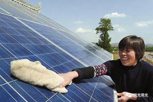 戶用光伏除塵的注意事項