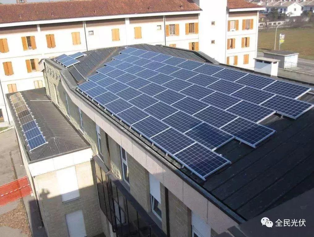 震驚 | 廠區(qū)屋頂安裝光伏一個(gè)月，沒賺錢反而被電網(wǎng)公司罰了幾萬塊？