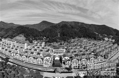 全國首個光伏全覆蓋村并網發電