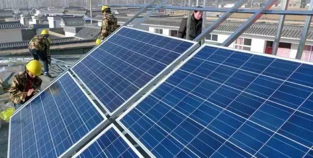 光伏電站上屋頂，家家有人“發工資”