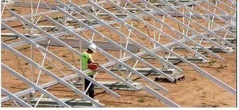 同樣裝個(gè)屋頂光伏電站，為啥我家花了4萬(wàn)，他家卻只用了2.5萬(wàn)？