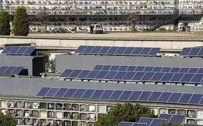 震驚！光伏無(wú)所不在，居然還有墓光互補(bǔ)！