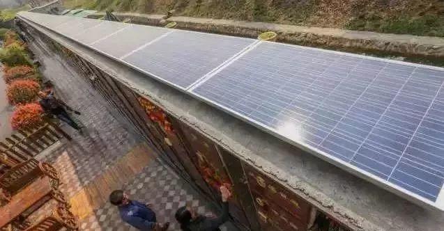 震驚！光伏無(wú)所不在，居然還有墓光互補(bǔ)！