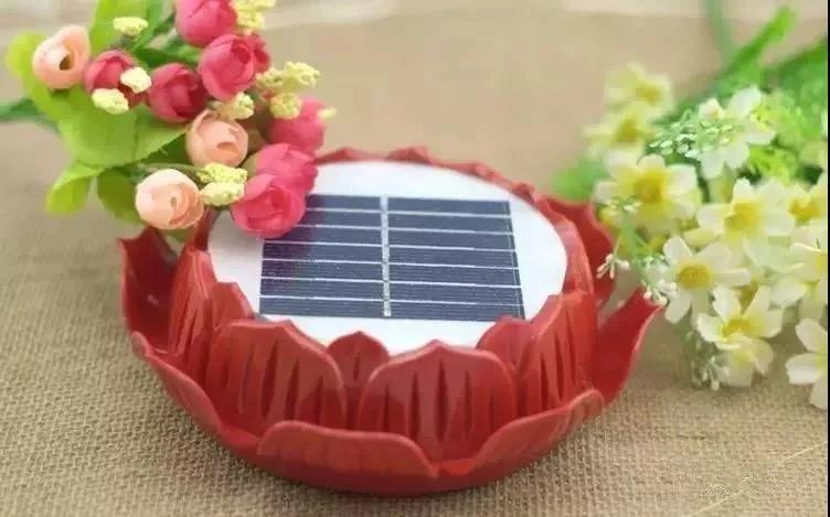 震驚！光伏無(wú)所不在，居然還有墓光互補(bǔ)！